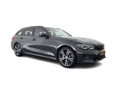 BMW 3-SERIE Touring 330e Sportline High Executive (Plug-in) {SoH-91%} (INCL-BTW) Aut. *LEATHER | FULL-LED | HEATED-SPORTSEATS | HIFI-SOUND | NAVI-FULLMAP | DAB+ | DIGI-COCKPIT | PRIVACY-GLASS | AMBIENTLIGHT | ECC | PDC | CRUISE | SHIFT-PADDLES | 19"A