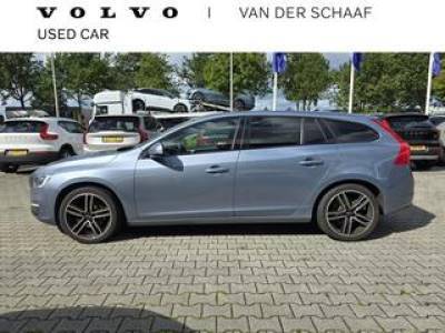 Volvo V60 1.5 T3 Polar+ Dynamic Dealer onderhouden |  Cruise control |  Verwarmde stoelen voor | Standkachel | Trekhaak