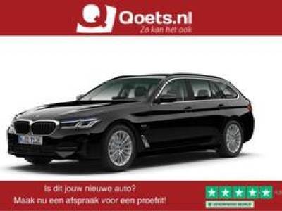 BMW 5-SERIE Touring 530e Trekhaak - Panoramadak - Driving Assistant Professional - Head up - Elektrisch verwarmde voorstoelen - BMW Laserlight - Parking Assistant Plus - High Beam Assistant -